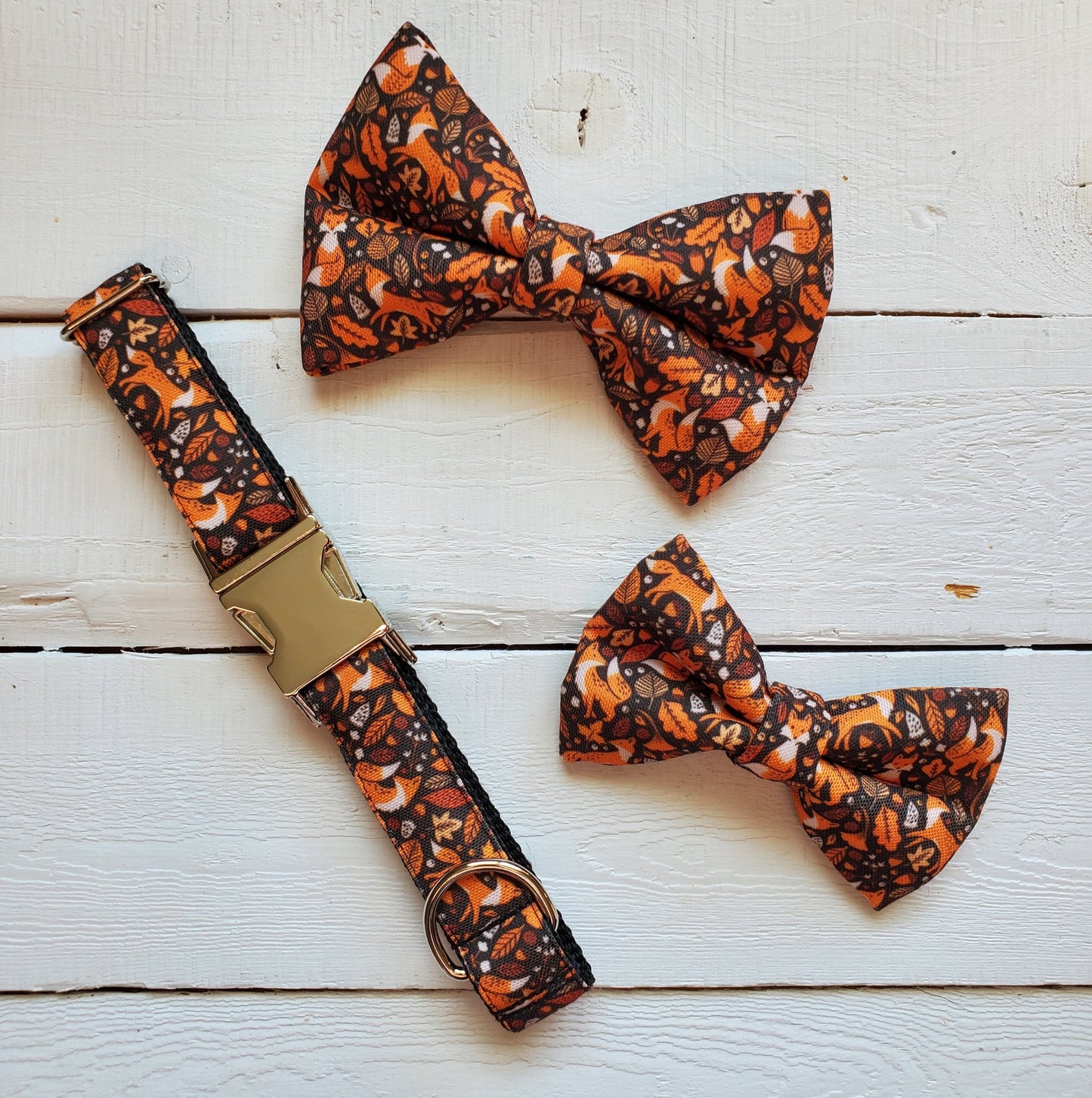 Forest Foxes Over-the-collar Bowtie