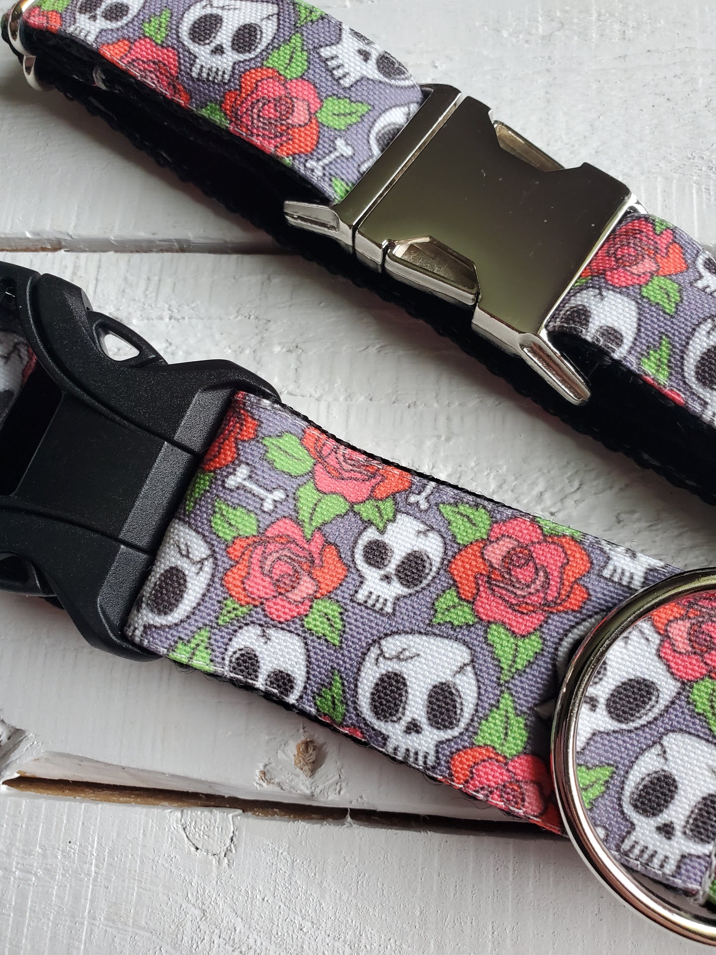 Skulls & Roses dog collar