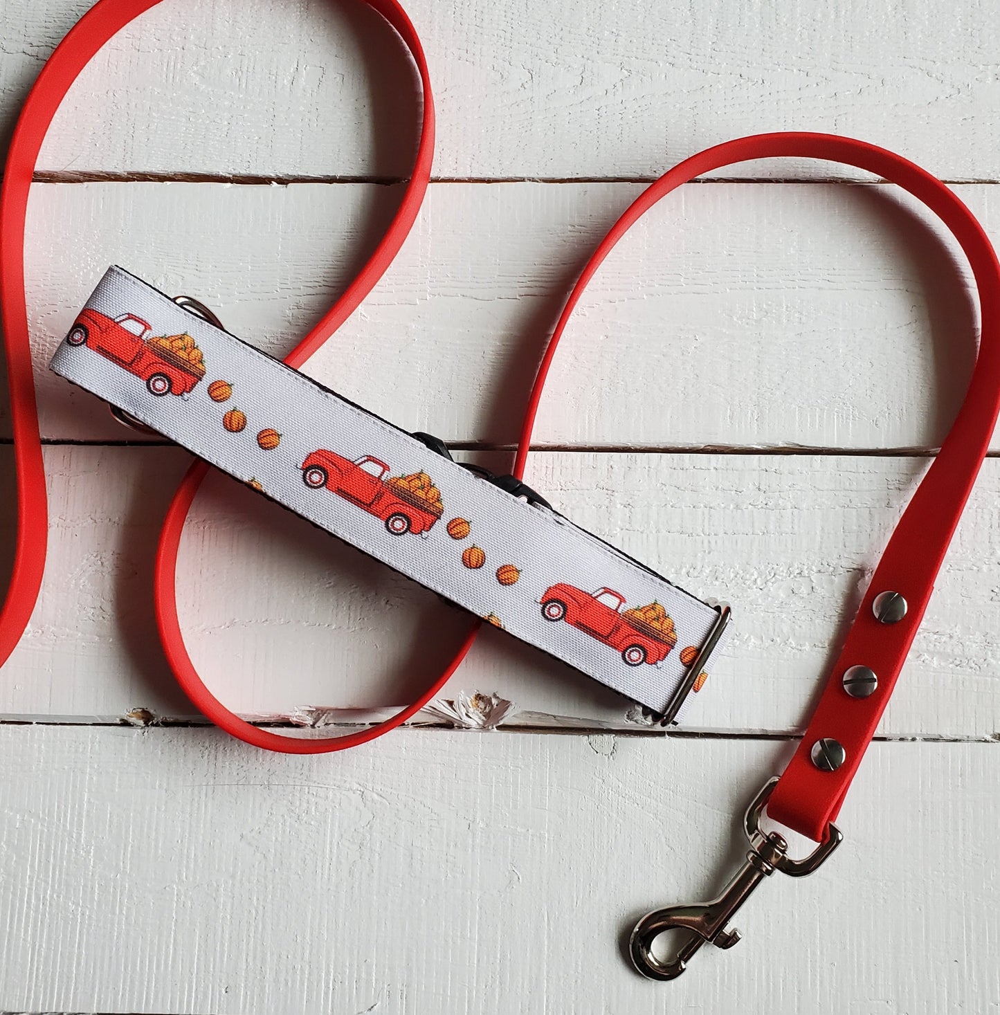 Red Trucks & Pumpkins dog collar