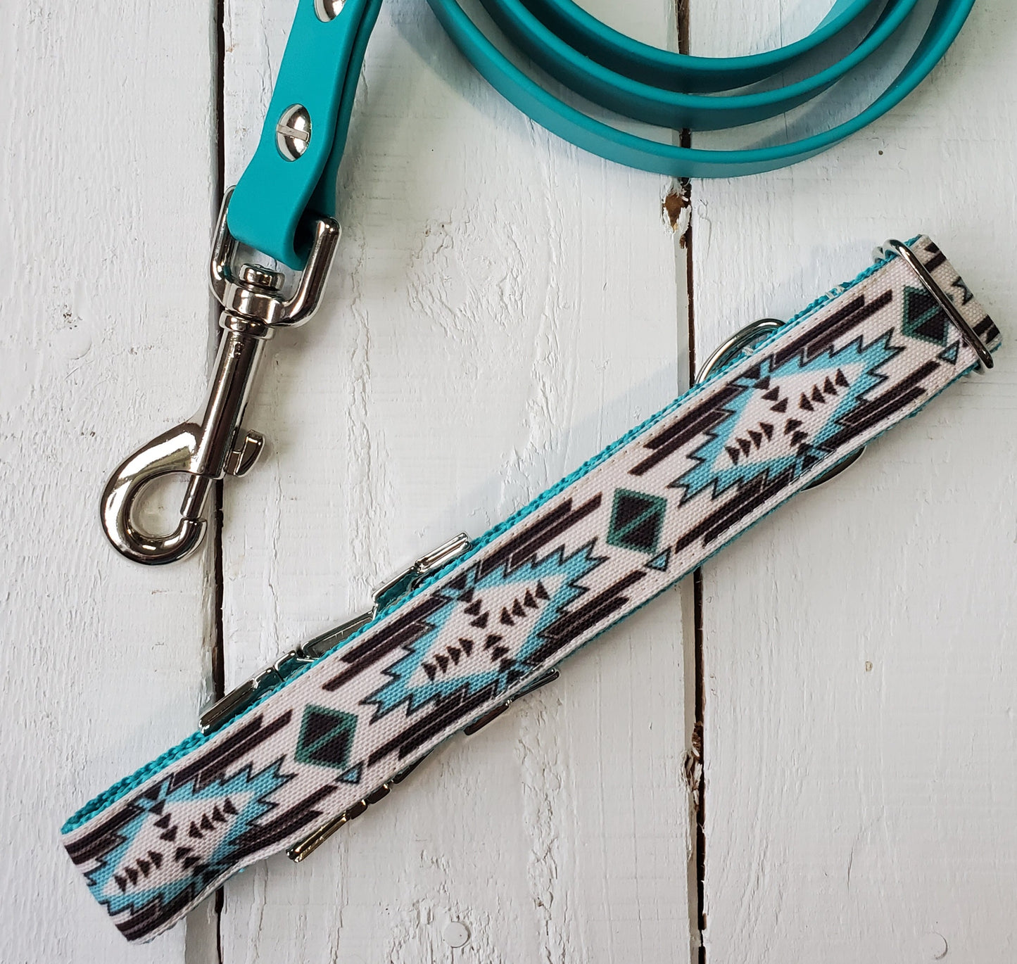 Western Teal Geo dog collar