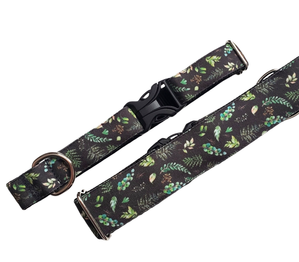 Dark Foliage Dog Collar