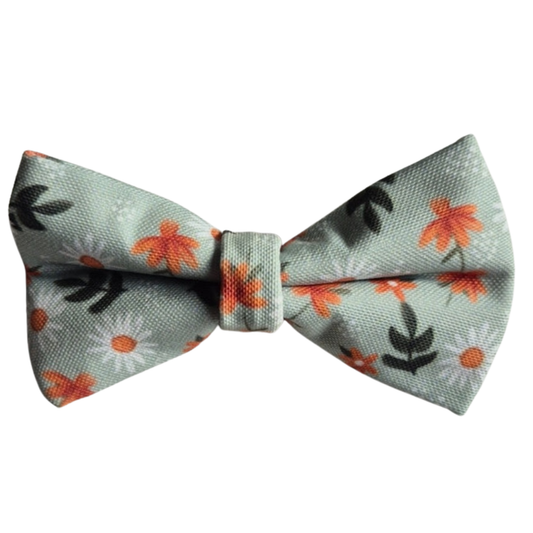 Daisy Meadow Over-the-collar Bowtie