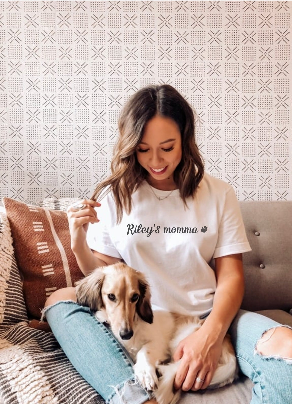 Pre-order - 'Personalized dog name' momma with paw print tshirt